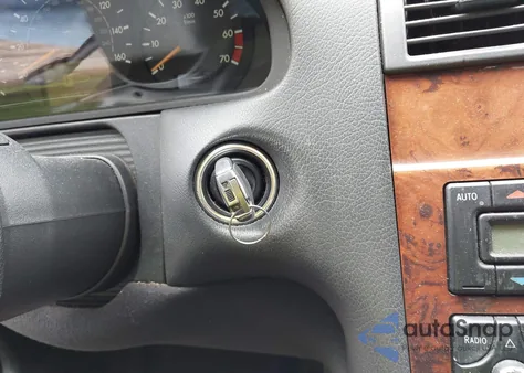 2001 Mercedes-Benz E 430 из США, поврежденный, VIN WDBJF70J11B174815